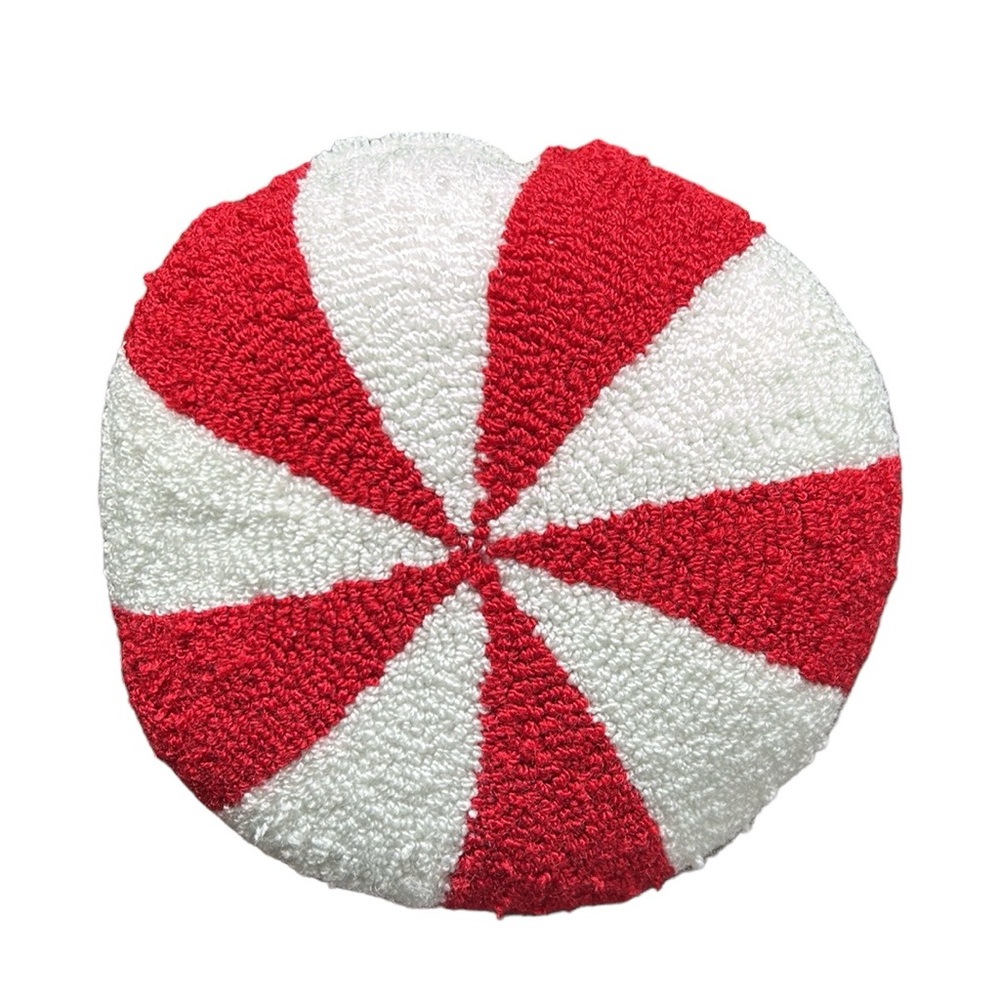 Decorative holiday pillow